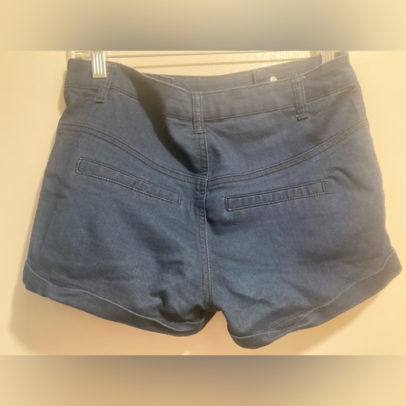 Rue 21 shorts - Picture 2 of 5